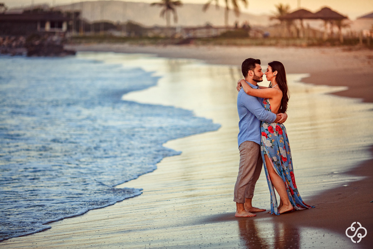 Foto Ensaio Casal no Hotel Plaza em Itapema SC | Ensaio Noivos |  Pré Wedding | Pré Casamento Pâmela e Jonathan | Pré Wedding Catarinense | Book Casal | Fotógrafo de Casamento | Fotógrafo de Bodas | Parejas | www.rafaelsantosfotografia.com.br