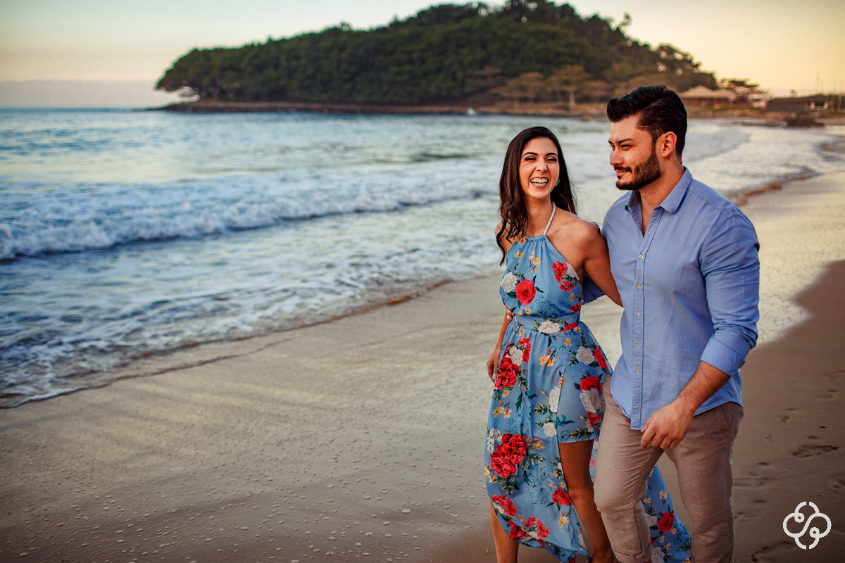 Foto Ensaio Casal no Hotel Plaza em Itapema SC | Ensaio Noivos |  Pré Wedding | Pré Casamento Pâmela e Jonathan | Pré Wedding Catarinense | Book Casal | Fotógrafo de Casamento | Fotógrafo de Bodas | Parejas | www.rafaelsantosfotografia.com.br