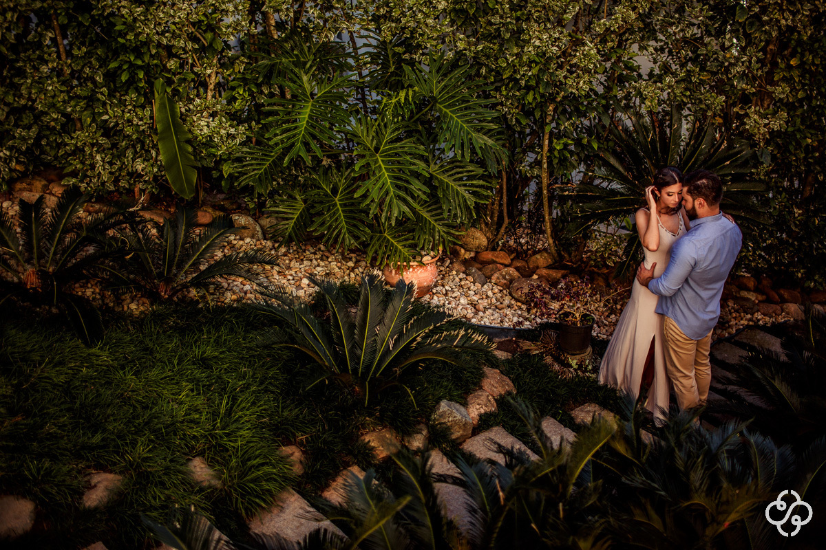 Foto Ensaio Casal no Hotel Plaza em Itapema SC | Ensaio Noivos |  Pré Wedding | Pré Casamento Pâmela e Jonathan | Pré Wedding Catarinense | Book Casal | Fotógrafo de Casamento | Fotógrafo de Bodas | Parejas | www.rafaelsantosfotografia.com.br