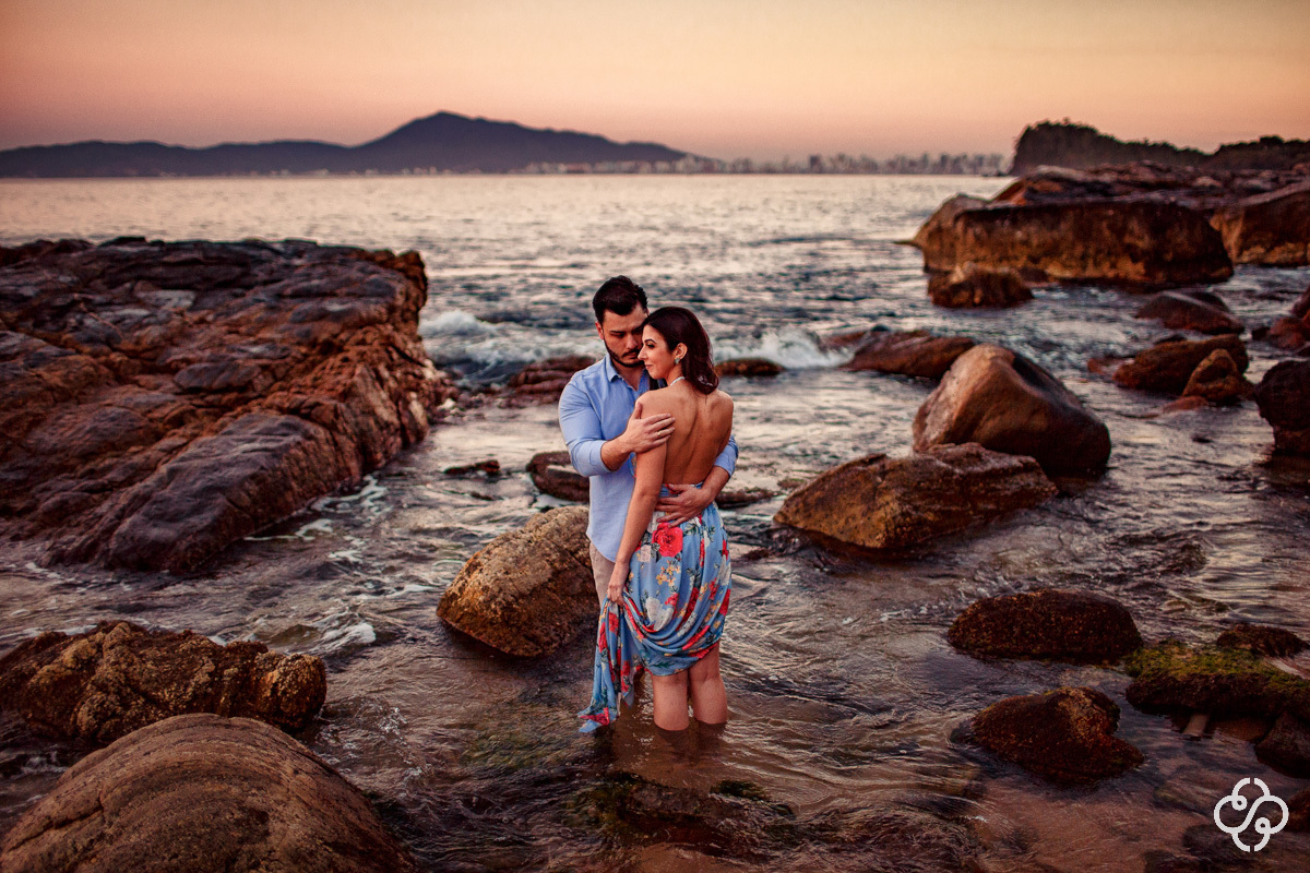 Foto Ensaio Casal no Hotel Plaza em Itapema SC | Ensaio Noivos |  Pré Wedding | Pré Casamento Pâmela e Jonathan | Pré Wedding Catarinense | Book Casal | Fotógrafo de Casamento | Fotógrafo de Bodas | Parejas | www.rafaelsantosfotografia.com.br