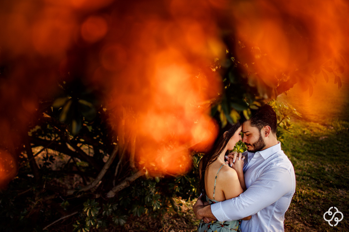 Foto Ensaio Casal no Hotel Plaza em Itapema SC | Ensaio Noivos |  Pré Wedding | Pré Casamento Pâmela e Jonathan | Pré Wedding Catarinense | Book Casal | Fotógrafo de Casamento | Fotógrafo de Bodas | Parejas | www.rafaelsantosfotografia.com.br