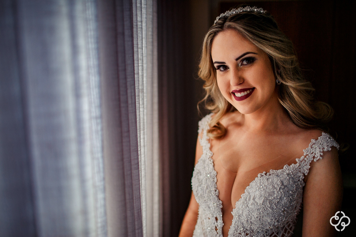 Foto Making-of Noiva | Fotógrafo de  Casamento Curitiba | Hotel Nomaa | Curitiba - PR | Dia do Noiva | Madrinhas | Destination Wedding | Casamento Suelen e André | Fotografia de Casamento Santa Catarina | Paraná |  www.rafaelsantosfotografia.com.br