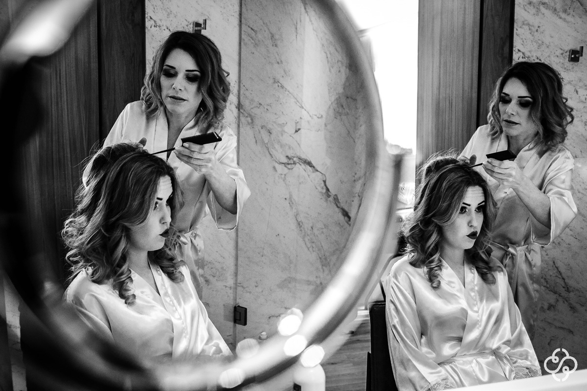 Foto Making-of Noiva | Fotógrafo de  Casamento Curitiba | Hotel Nomaa | Curitiba - PR | Dia do Noiva | Madrinhas | Destination Wedding | Casamento Suelen e André | Fotografia de Casamento Santa Catarina | Paraná |  www.rafaelsantosfotografia.com.br