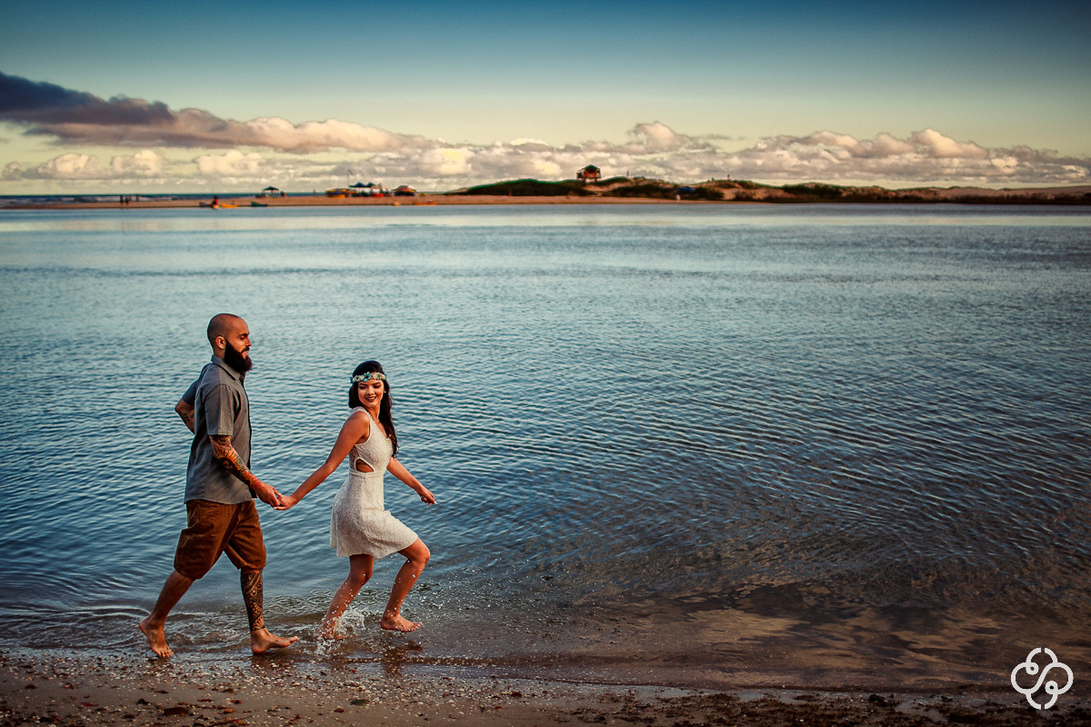 Pré Wedding | Ensaio Pré Casamento na Praia Guarda do Embaú - Palhoça - SC | Mariana e Thiago | Praia | Guarda do Embaú | Book Casal | Ensaio Casal | Fotógrafo de Casamento | Fotógrafo de Bodas | Parejas | www.rafaelsantosfotografia.com.br