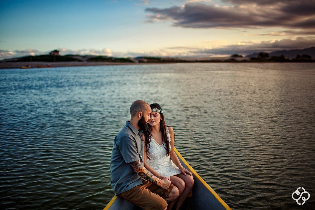 Pré Wedding | Ensaio Pré Casamento na Praia Guarda do Embaú - Palhoça - SC | Mariana e Thiago | Praia | Guarda do Embaú | Book Casal | Ensaio Casal | Fotógrafo de Casamento | Fotógrafo de Bodas | Parejas | www.rafaelsantosfotografia.com.br