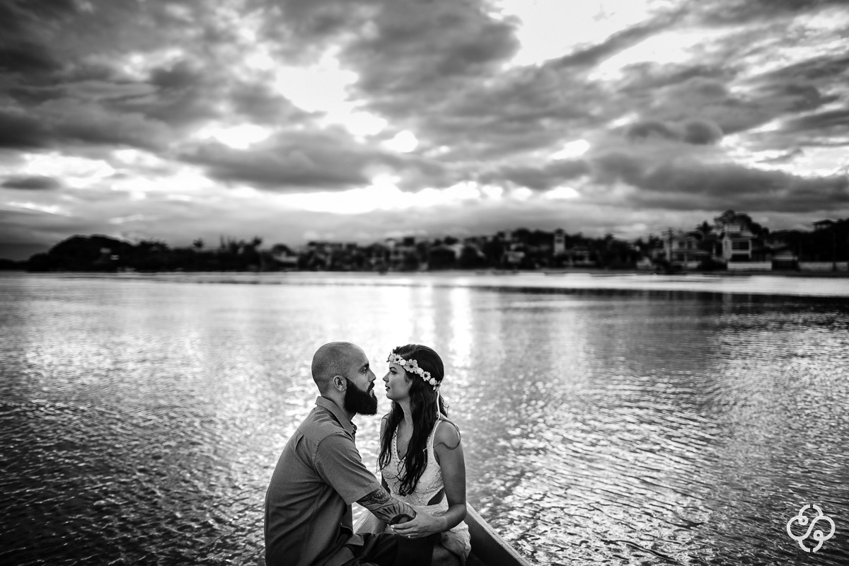 Pré Wedding | Ensaio Pré Casamento na Praia Guarda do Embaú - Palhoça - SC | Mariana e Thiago | Praia | Guarda do Embaú | Book Casal | Ensaio Casal | Fotógrafo de Casamento | Fotógrafo de Bodas | Parejas | www.rafaelsantosfotografia.com.br