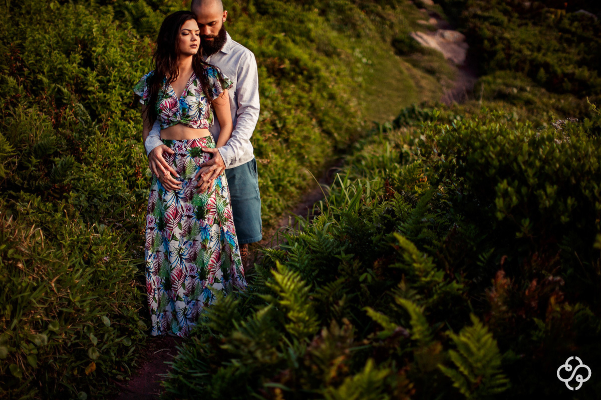 Pré Wedding | Ensaio Pré Casamento na Praia Guarda do Embaú - Palhoça - SC | Mariana e Thiago | Praia | Guarda do Embaú | Book Casal | Ensaio Casal | Fotógrafo de Casamento | Fotógrafo de Bodas | Parejas | www.rafaelsantosfotografia.com.br