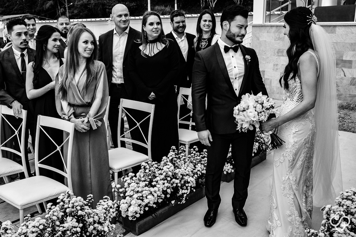 Cerimônia de  Casamento Cabeçudas Iate Clube Itajaí | Itajaí - SC | Noivos se encontrand | Casamento na Praia | Casamento de Dia | Fotógrafo Destination Wedding | Fotógrafo de Casamento SC |  Casamento Pâmela e Jonathan | www.rafaelsantosfotografia.com.br