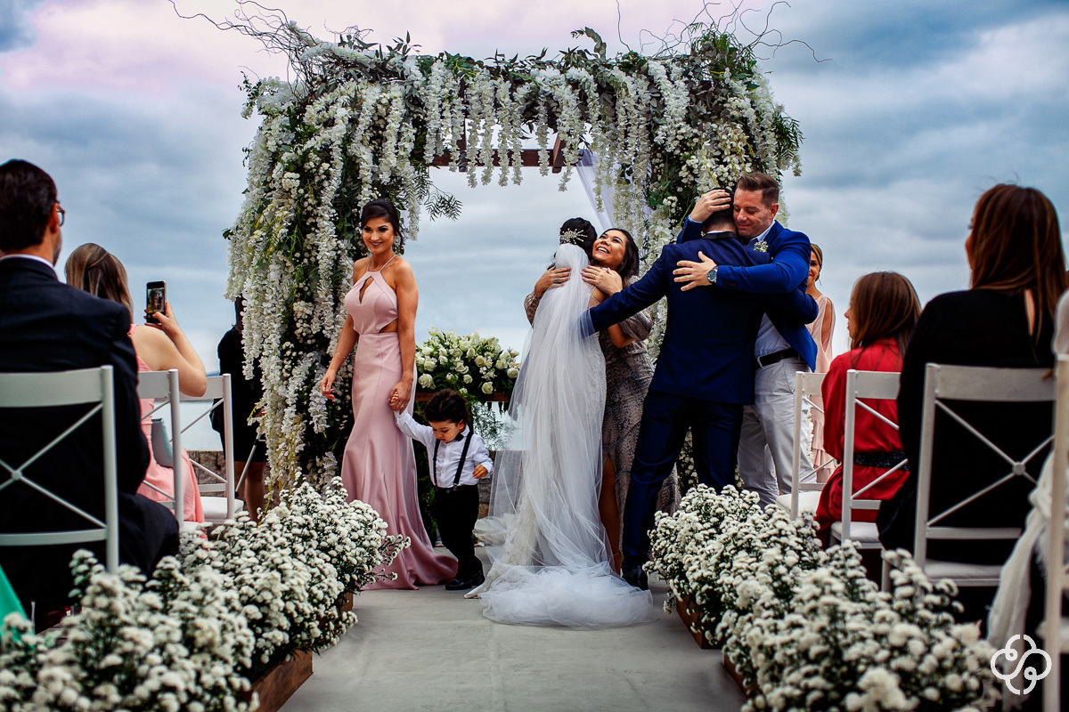 Cerimônia de  Casamento Cabeçudas Iate Clube Itajaí | Itajaí - SC | Casamento na Praia | Cumprimentos | Casamento de Dia | Fotógrafo Destination Wedding | Fotógrafo de Casamento SC |  Casamento Pâmela e Jonathan | www.rafaelsantosfotografia.com.br