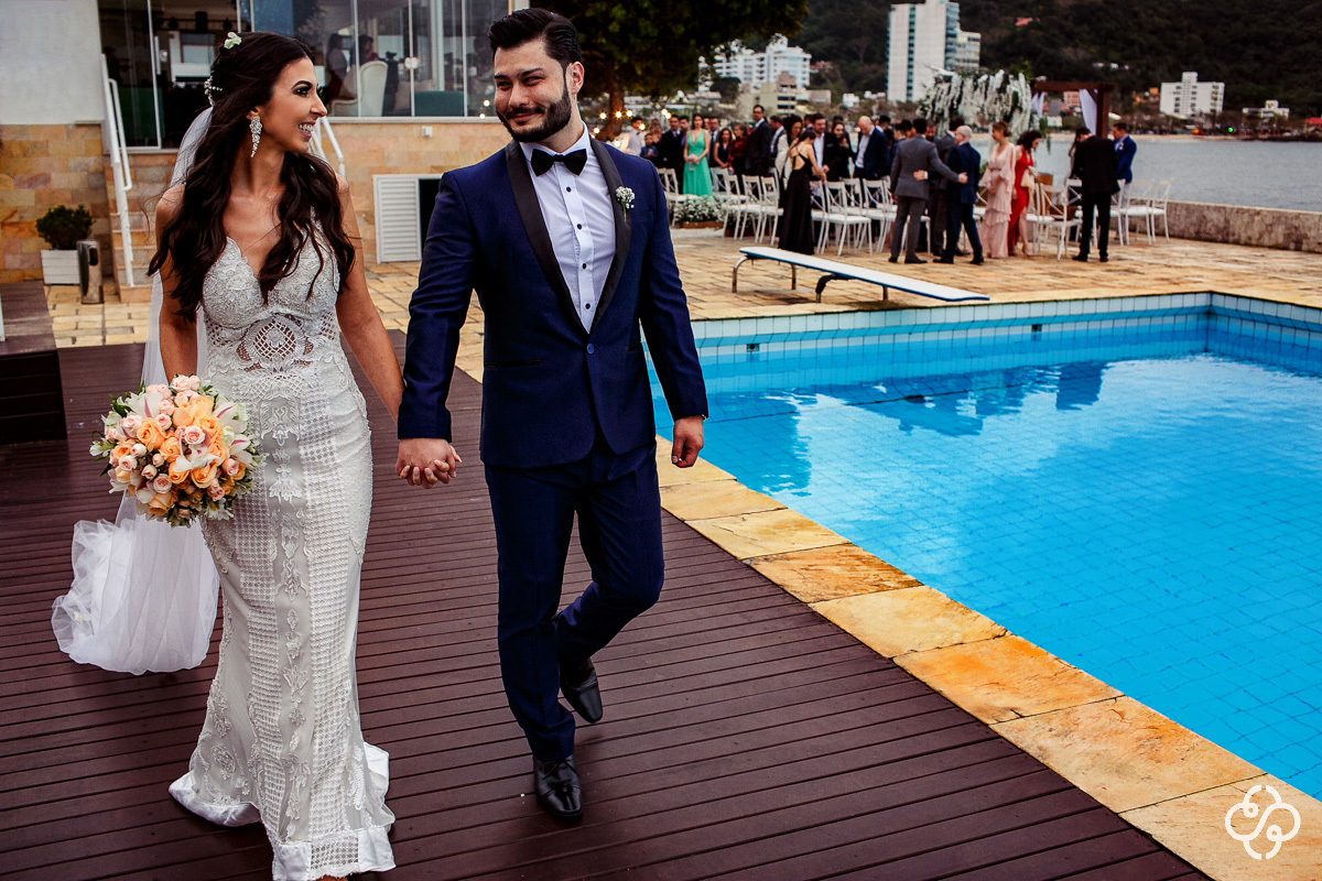 Cerimônia de  Casamento Cabeçudas Iate Clube Itajaí | Itajaí - SC | Casamento na Praia | Saída dos Noivos | Casamento de Dia | Fotógrafo Destination Wedding | Fotógrafo de Casamento SC |  Casamento Pâmela e Jonathan | www.rafaelsantosfotografia.com.br
