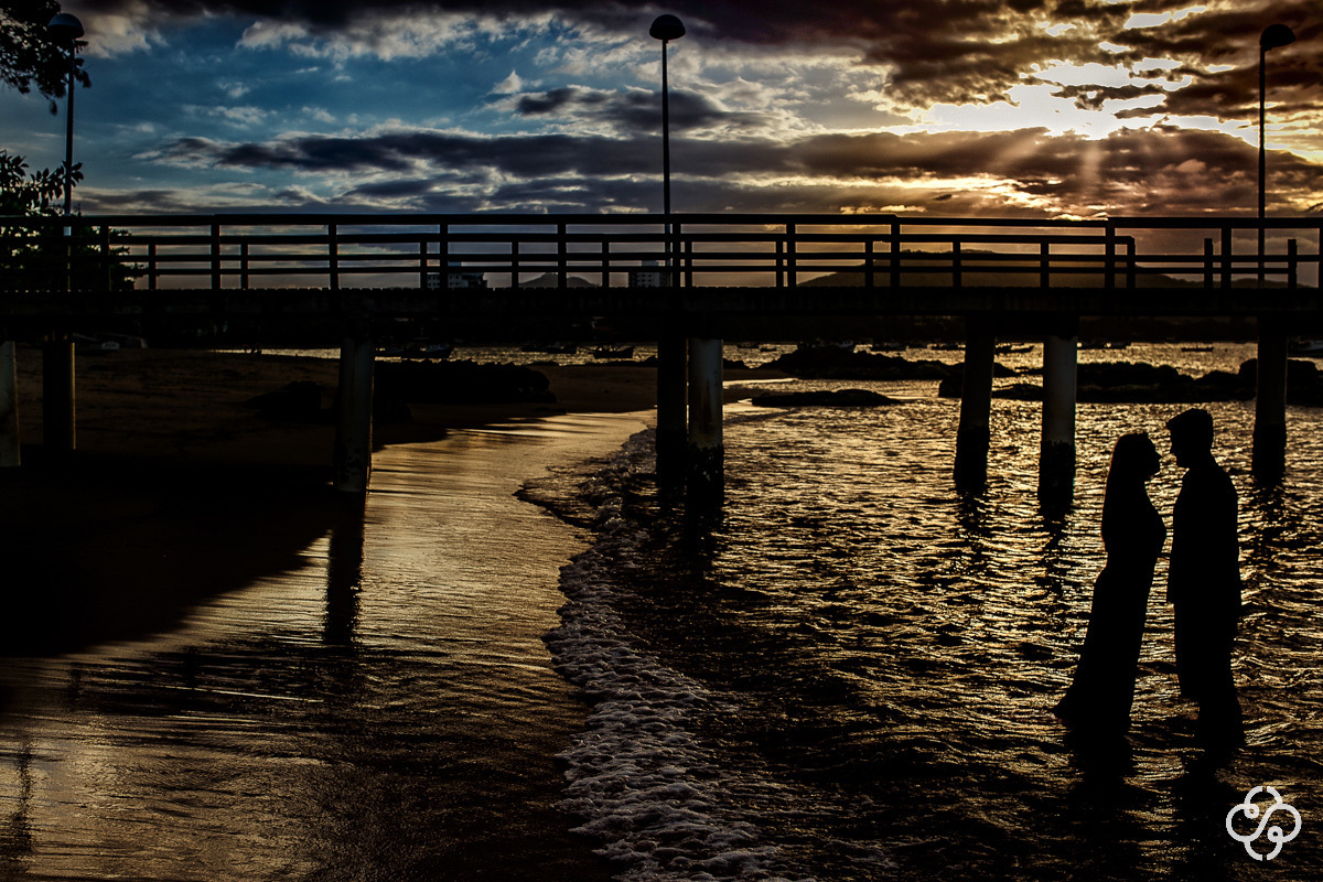 Pré Wedding | Ensaio Pré Casamento na Praia de Penha - SC | Danielle e Daniel | Praia | Book Casal | Ensaio Casal | Fotógrafo de Casamento | Fotógrafo de Bodas | Parejas | www.rafaelsantosfotografia.com.br