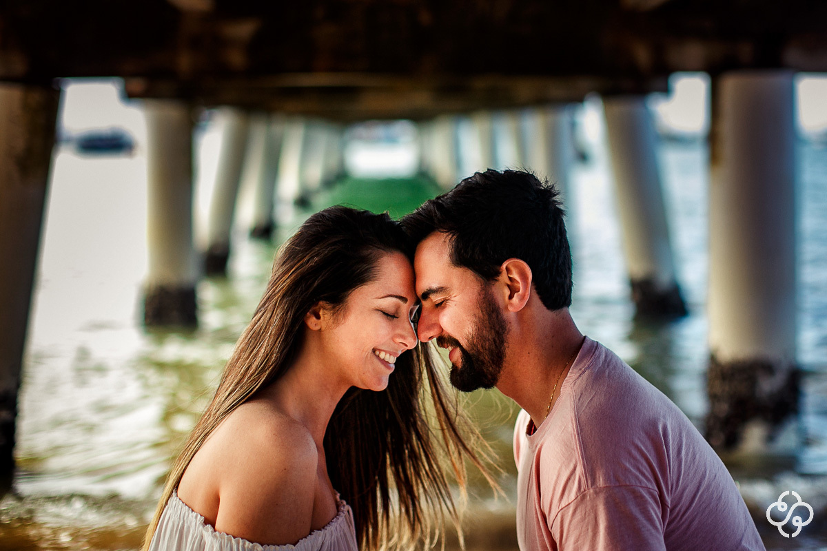 Pré Wedding | Ensaio Pré Casamento na Praia de Penha - SC | Danielle e Daniel | Praia | Book Casal | Ensaio Casal | Fotógrafo de Casamento | Fotógrafo de Bodas | Parejas | www.rafaelsantosfotografia.com.br