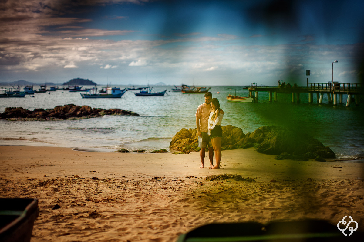 Pré Wedding | Ensaio Pré Casamento na Praia de Penha - SC | Danielle e Daniel | Praia | Book Casal | Ensaio Casal | Fotógrafo de Casamento | Fotógrafo de Bodas | Parejas | www.rafaelsantosfotografia.com.br