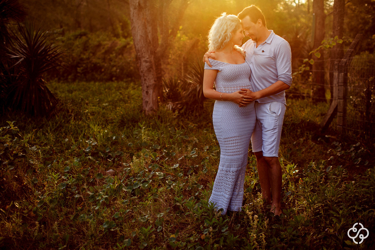 Ensaio Gestante na Praia da Ferrugem - Garopaba - SC | Doce Espera | Book Grávida | Book Gestante na Praia | Praia da Ferrugem | Ensaio Gestante | Fotógrafo de Gestantes | Mãe de primeira viagem | www.rafaelsantosfotografia.com.br