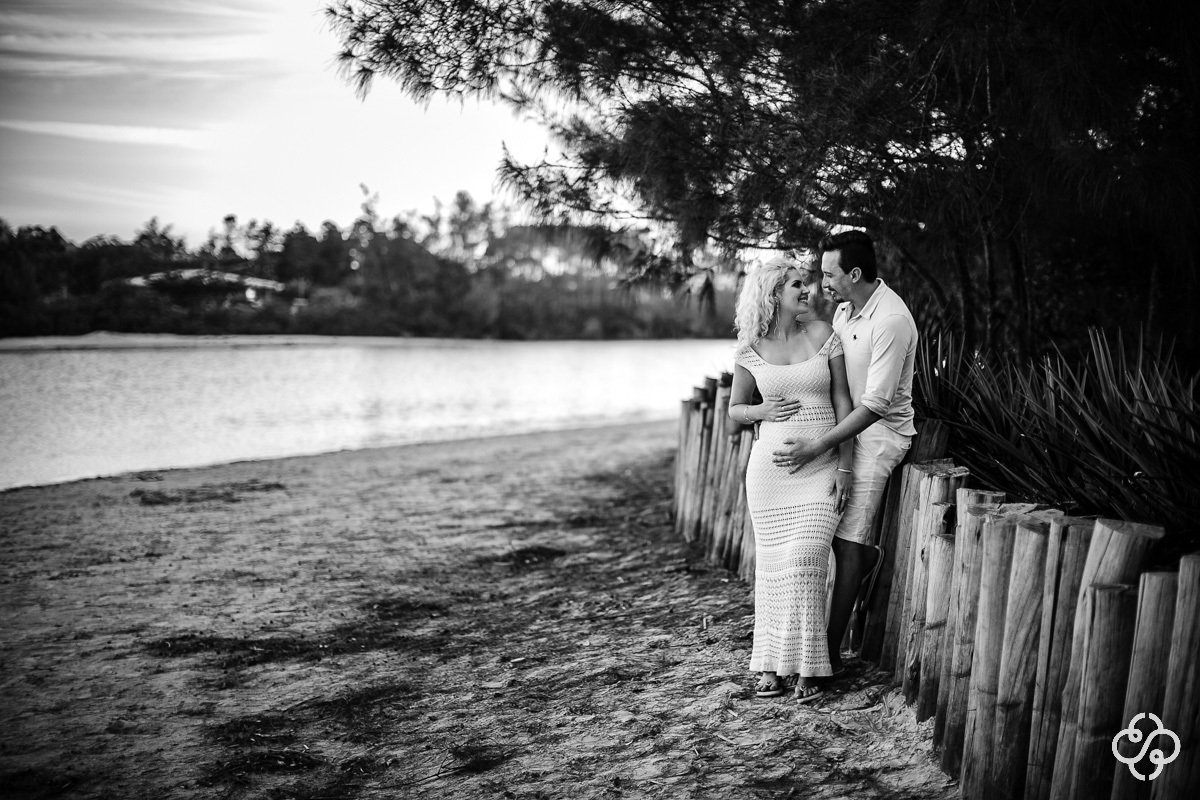 Ensaio Gestante na Praia da Ferrugem - Garopaba - SC | Doce Espera | Book Grávida | Book Gestante na Praia | Praia da Ferrugem | Ensaio Gestante | Fotógrafo de Gestantes | Mãe de primeira viagem | www.rafaelsantosfotografia.com.br