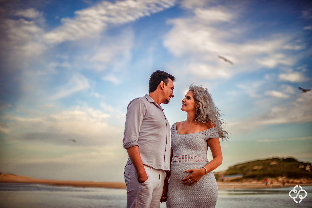 Ensaio Gestante na Praia da Ferrugem - Garopaba - SC | Doce Espera | Book Grávida | Book Gestante na Praia | Praia da Ferrugem | Ensaio Gestante | Fotógrafo de Gestantes | Mãe de primeira viagem | www.rafaelsantosfotografia.com.br