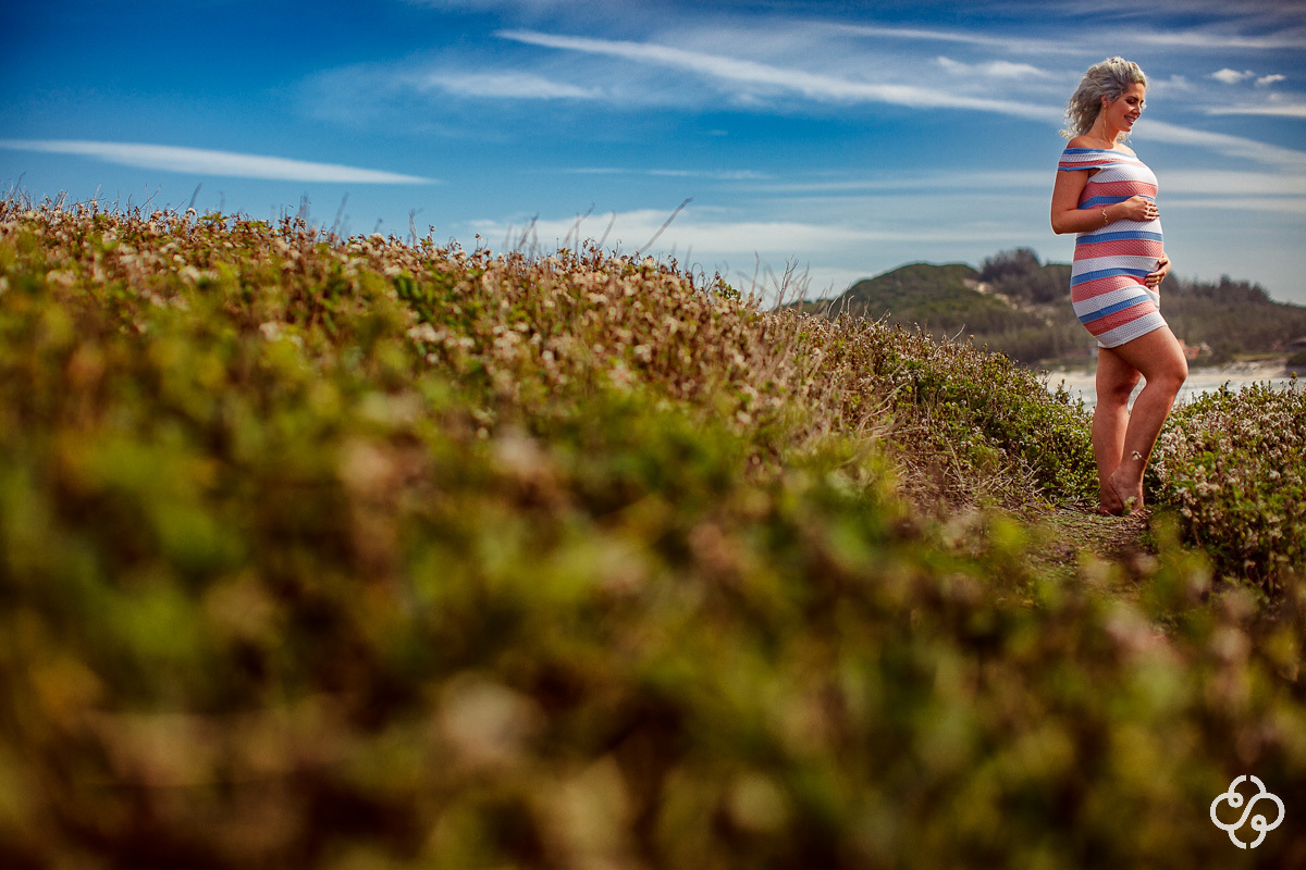 Ensaio Gestante na Praia da Ferrugem - Garopaba - SC | Doce Espera | Book Grávida | Book Gestante na Praia | Praia da Ferrugem | Ensaio Gestante | Fotógrafo de Gestantes | Mãe de primeira viagem | www.rafaelsantosfotografia.com.br