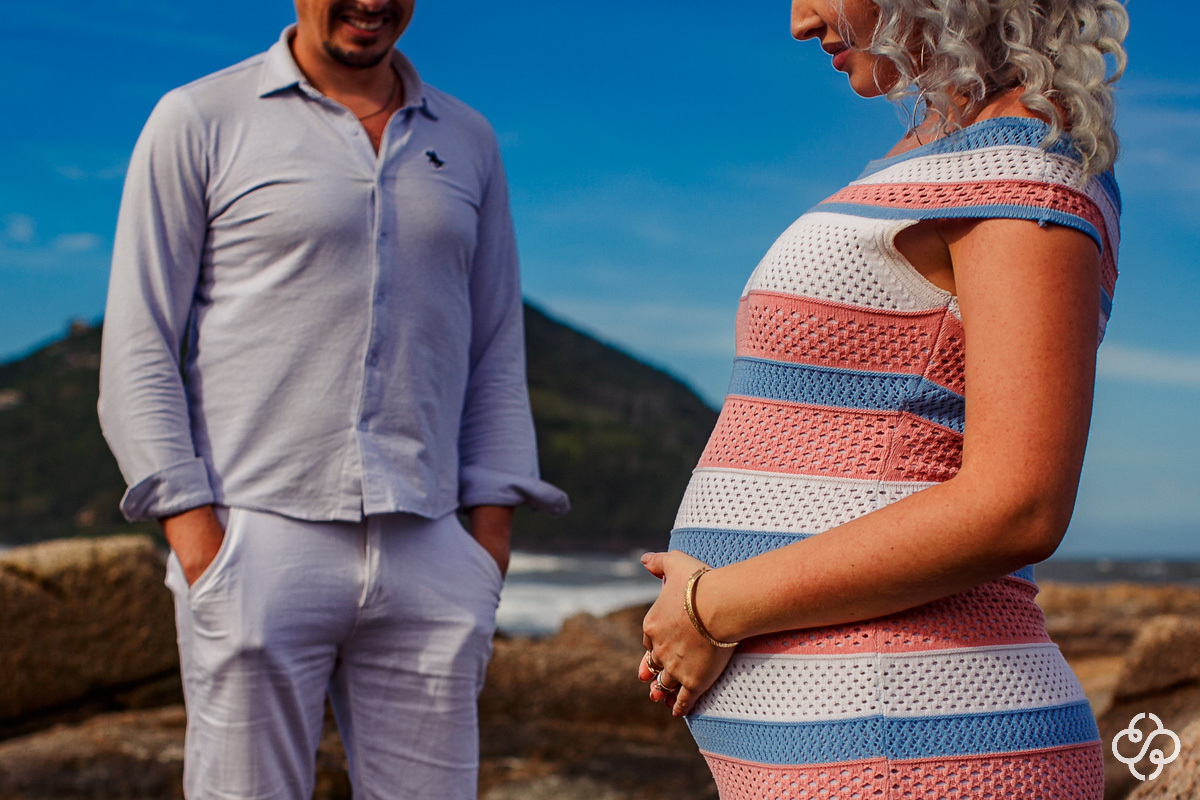 Ensaio Gestante na Praia da Ferrugem - Garopaba - SC | Doce Espera | Book Grávida | Book Gestante na Praia | Praia da Ferrugem | Ensaio Gestante | Fotógrafo de Gestantes | Mãe de primeira viagem | www.rafaelsantosfotografia.com.br