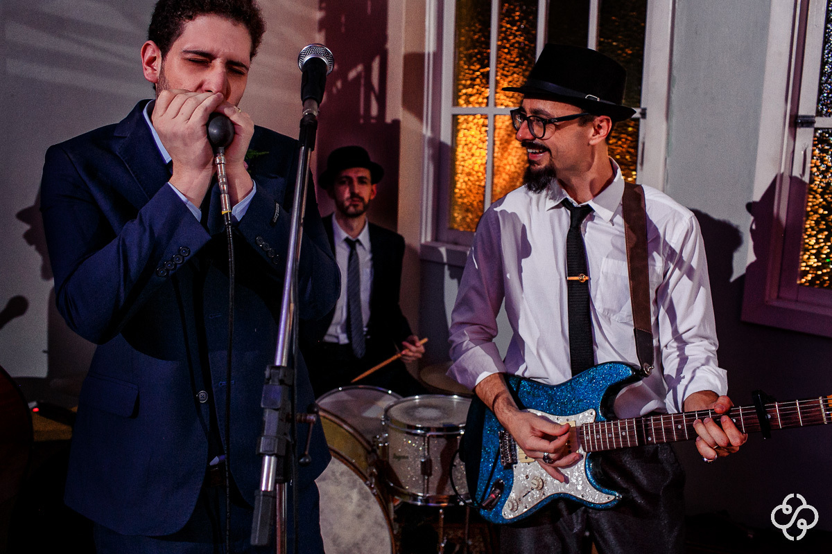 Balada de Casamento com banda na Sociedade Guarani Itajaí - SC | Fotógrafo de Casamento | Itajaí/SC | Casamento na Igreja | Casamento de Noite | Bodas | Fotógrafo de Bodas | Parejas | Casamento Mayana e Felipe | www.rafaelsantosfotografia.com.br