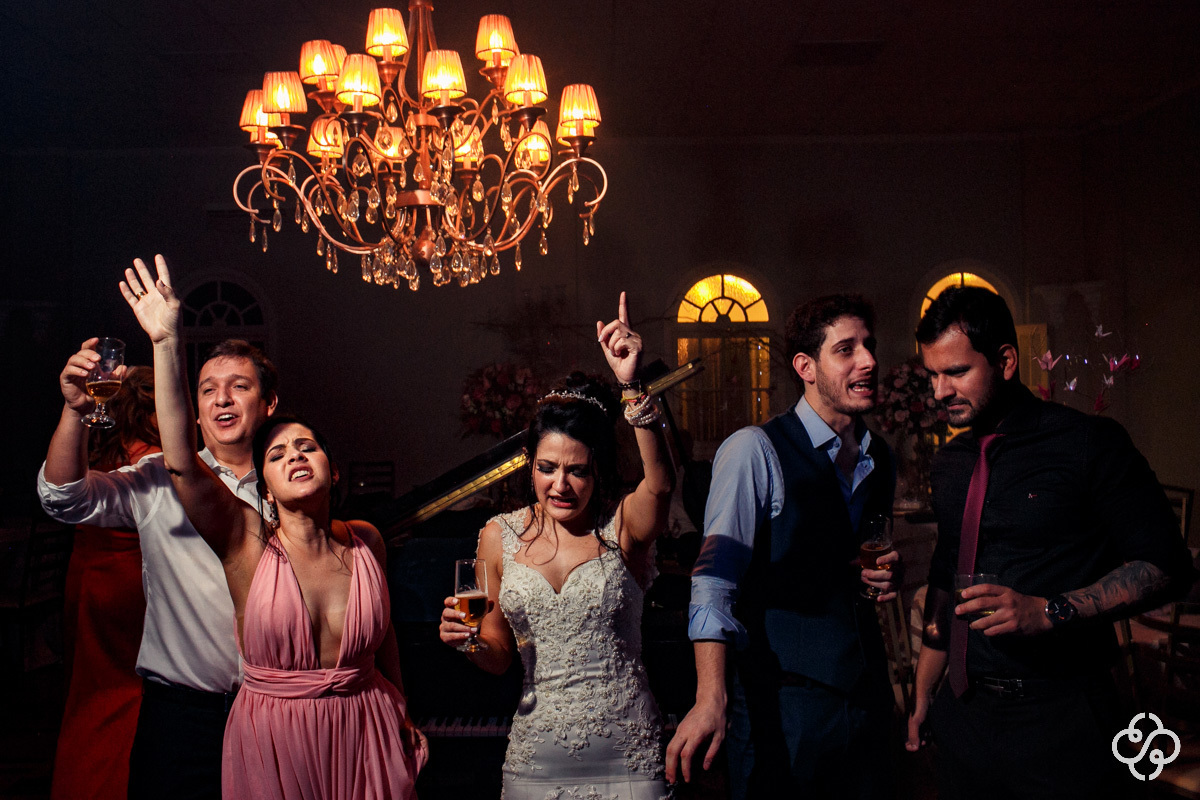Balada de Casamento com banda na Sociedade Guarani Itajaí - SC | Fotógrafo de Casamento | Itajaí/SC | Casamento na Igreja | Casamento de Noite | Bodas | Fotógrafo de Bodas | Parejas | Casamento Mayana e Felipe | www.rafaelsantosfotografia.com.br