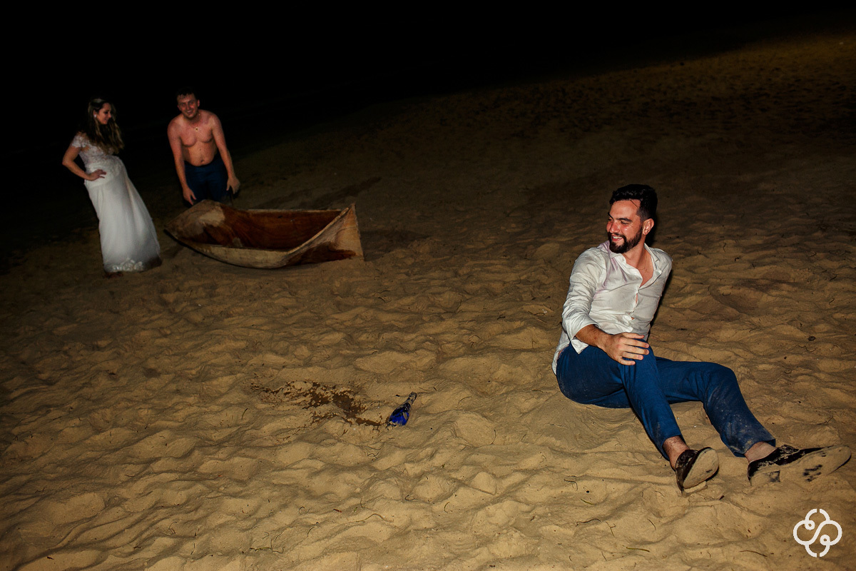 Balada de casamento Sabores do Mar Praia em Balneário Camboriú - SC | Praia de Laranjeiras | Fotógrafo de Casamento | Casamento na Praia | Casamento de Dia | Casamento Pé na Areia | Casamento Danielle e Daniel | www.rafaelsantosfotografia.com.br