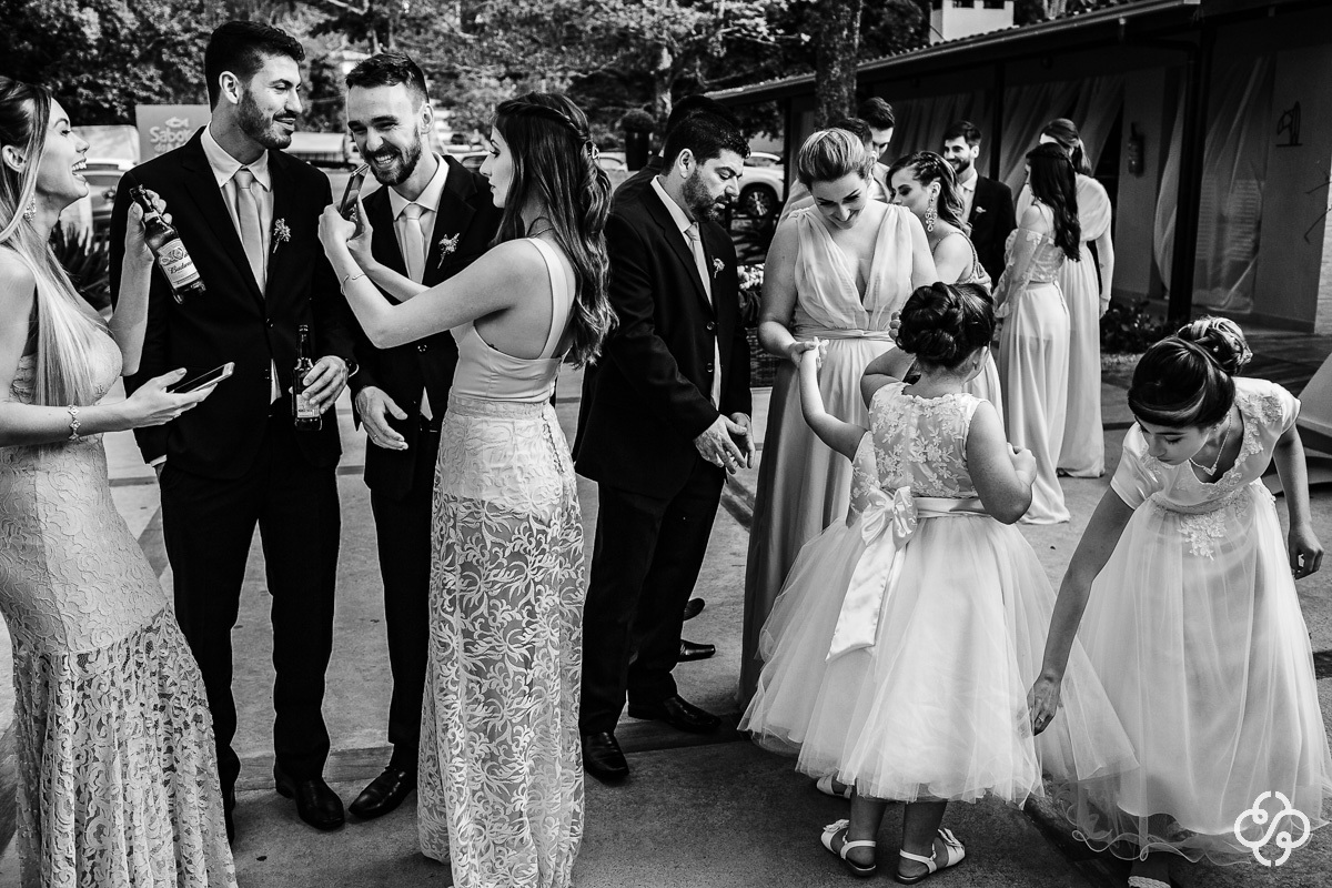 Cerimônia de casamento Sabores do Mar Praia em Balneário Camboriú - SC | Praia de Laranjeiras | Fotógrafo de Casamento | Casamento na Praia | Casamento de Dia | Casamento Pé na Areia | Casamento Danielle e Daniel | www.rafaelsantosfotografia.com.br