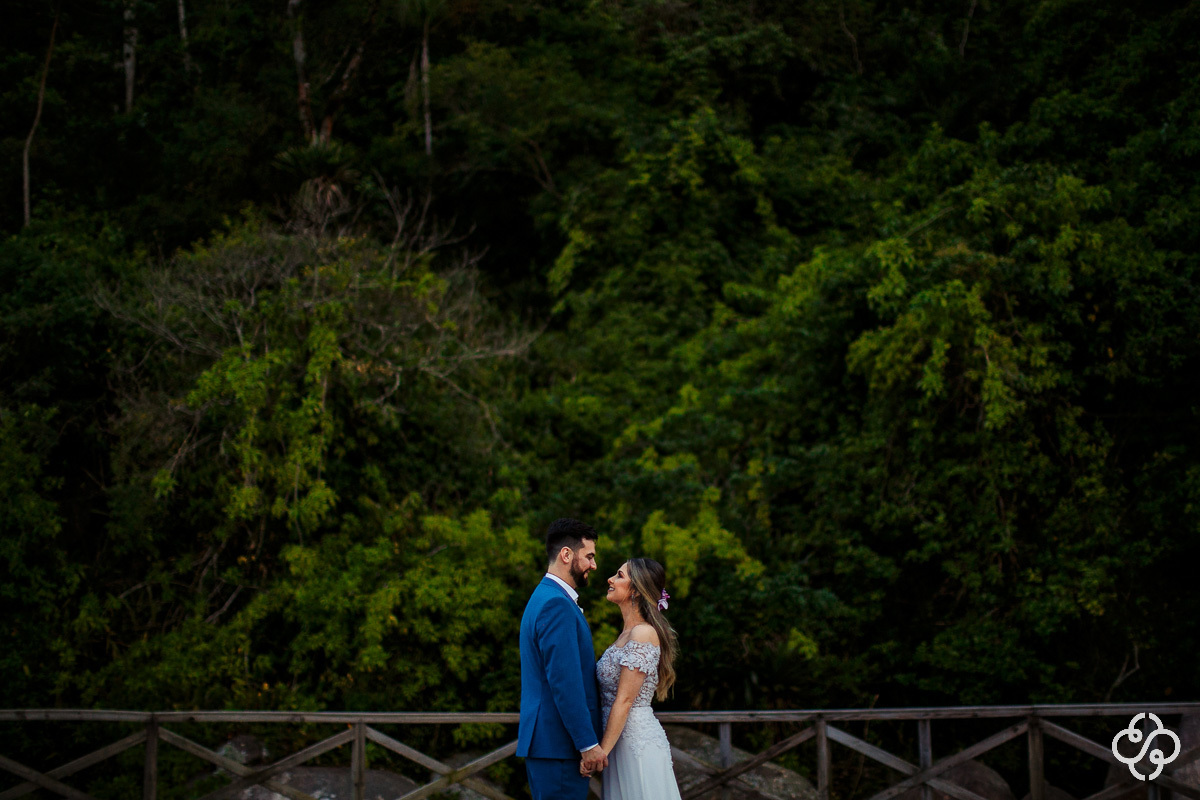 Cerimônia de casamento Sabores do Mar Praia em Balneário Camboriú - SC | Praia de Laranjeiras | Fotógrafo de Casamento | Casamento na Praia | Casamento de Dia | Casamento Pé na Areia | Casamento Danielle e Daniel | www.rafaelsantosfotografia.com.br