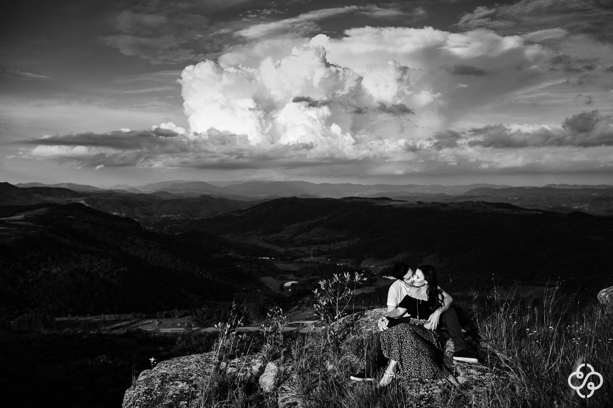 Pré Wedding | Ensaio Pré Casamento em Rancho Queimado - SC | Serra Catarinense | Glaucia e Alfredo | Campo | Book Casal | Ensaio Casal | Fotógrafo de Casamento | Fotógrafo de Bodas | Parejas | www.rafaelsantosfotografia.com.br