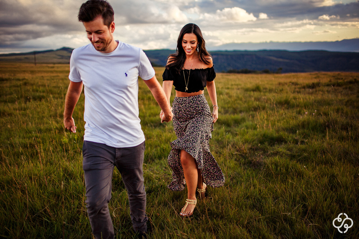 Pré Wedding | Ensaio Pré Casamento em Rancho Queimado - SC | Serra Catarinense | Glaucia e Alfredo | Campo | Book Casal | Ensaio Casal | Fotógrafo de Casamento | Fotógrafo de Bodas | Parejas | www.rafaelsantosfotografia.com.br