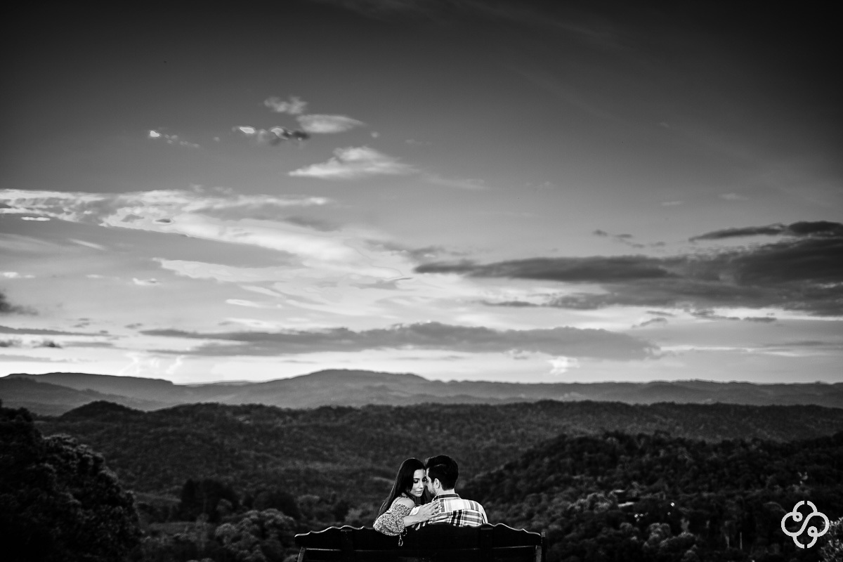 Pré Wedding | Ensaio Pré Casamento em Rancho Queimado - SC | Serra Catarinense | Glaucia e Alfredo | Campo | Book Casal | Ensaio Casal | Fotógrafo de Casamento | Fotógrafo de Bodas | Parejas | www.rafaelsantosfotografia.com.br