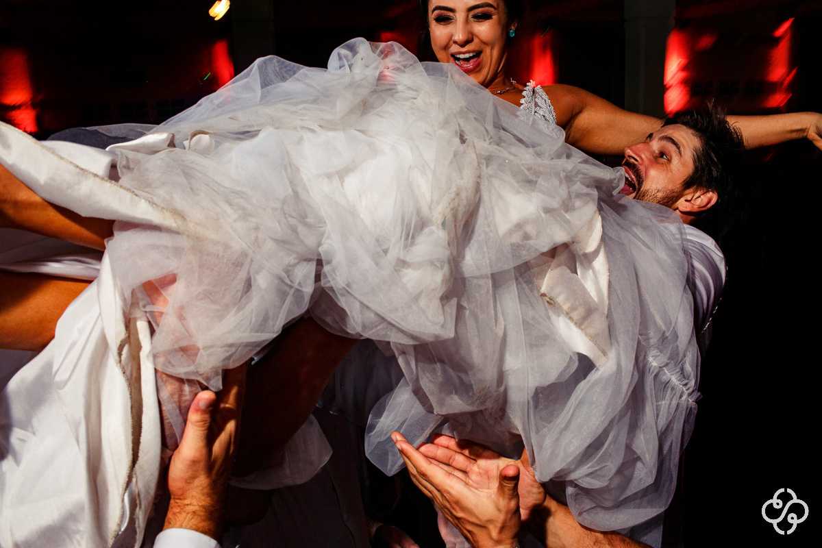 Balada de casamento Espaço Garden em Camboriú - SC | Fotógrafo de Casamento | Casamento no Campo | Casamento de Dia | Casamento ao Ar Livre | Casamento Tais e Ricardo | www.rafaelsantosfotografia.com.br