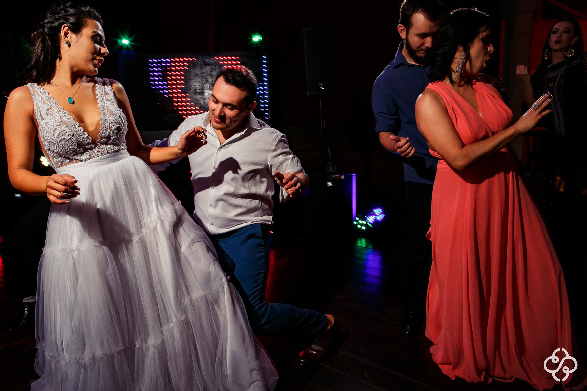 Balada de casamento Espaço Garden em Camboriú - SC | Fotógrafo de Casamento | Casamento no Campo | Casamento de Dia | Casamento ao Ar Livre | Casamento Tais e Ricardo | www.rafaelsantosfotografia.com.br