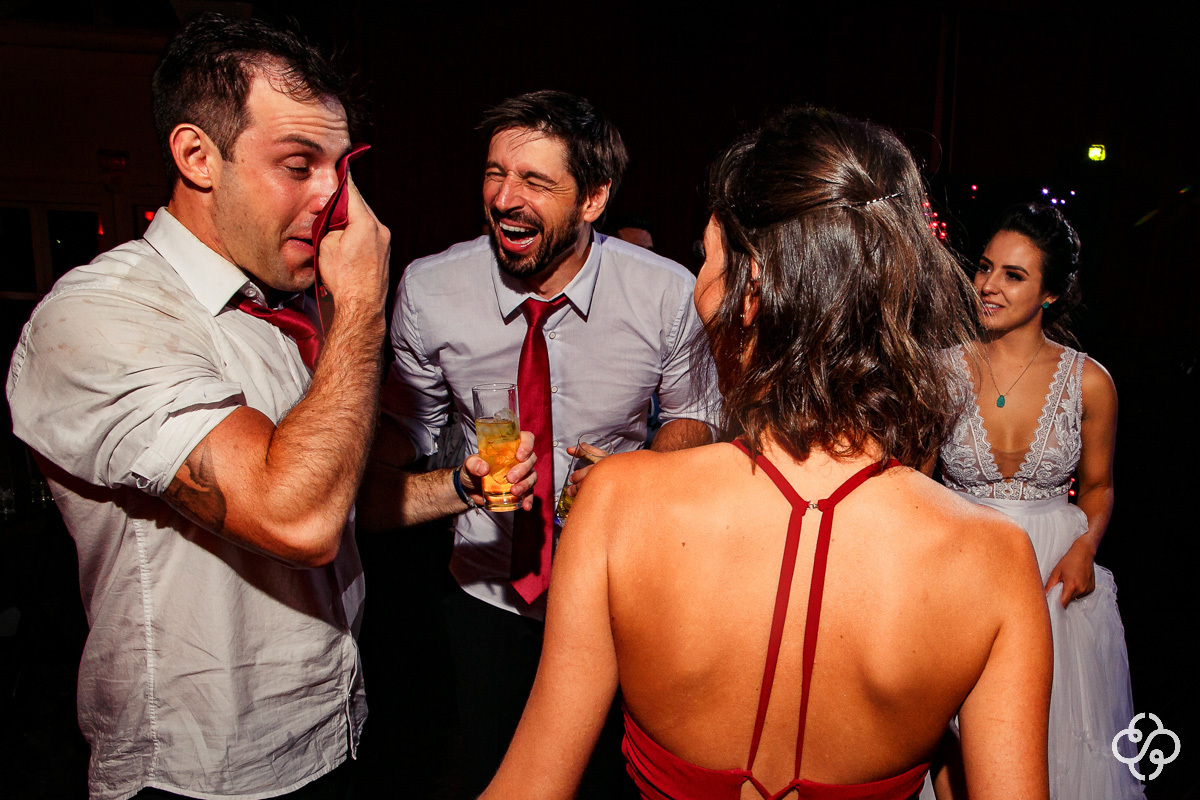 Balada de casamento Espaço Garden em Camboriú - SC | Fotógrafo de Casamento | Casamento no Campo | Casamento de Dia | Casamento ao Ar Livre | Casamento Tais e Ricardo | www.rafaelsantosfotografia.com.br