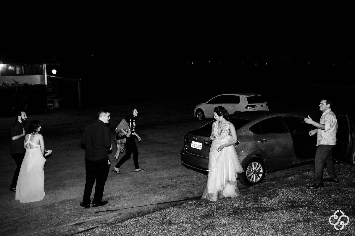 Balada de casamento Espaço Garden em Camboriú - SC | Fotógrafo de Casamento | Casamento no Campo | Casamento de Dia | Casamento ao Ar Livre | Casamento Tais e Ricardo | www.rafaelsantosfotografia.com.br