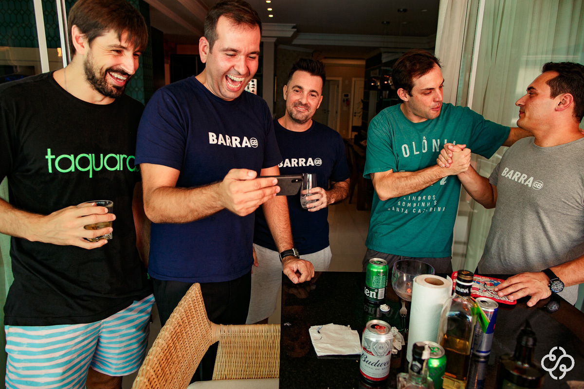 Making-of Noivo em casa Itapema - SC | Fotógrafo de Casamento | Itapema | Casamento no Campo | Espaço Garden - Camboriú |  Casamento Tais e Ricardo | www.rafaelsantosfotografia.com.br