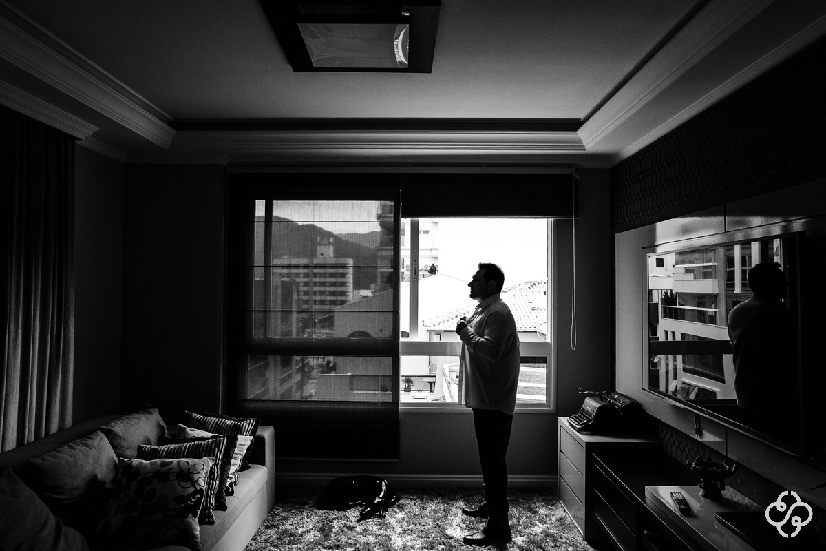 Making-of Noivo em casa Itapema - SC | Fotógrafo de Casamento | Itapema | Casamento no Campo | Espaço Garden - Camboriú |  Casamento Tais e Ricardo | www.rafaelsantosfotografia.com.br