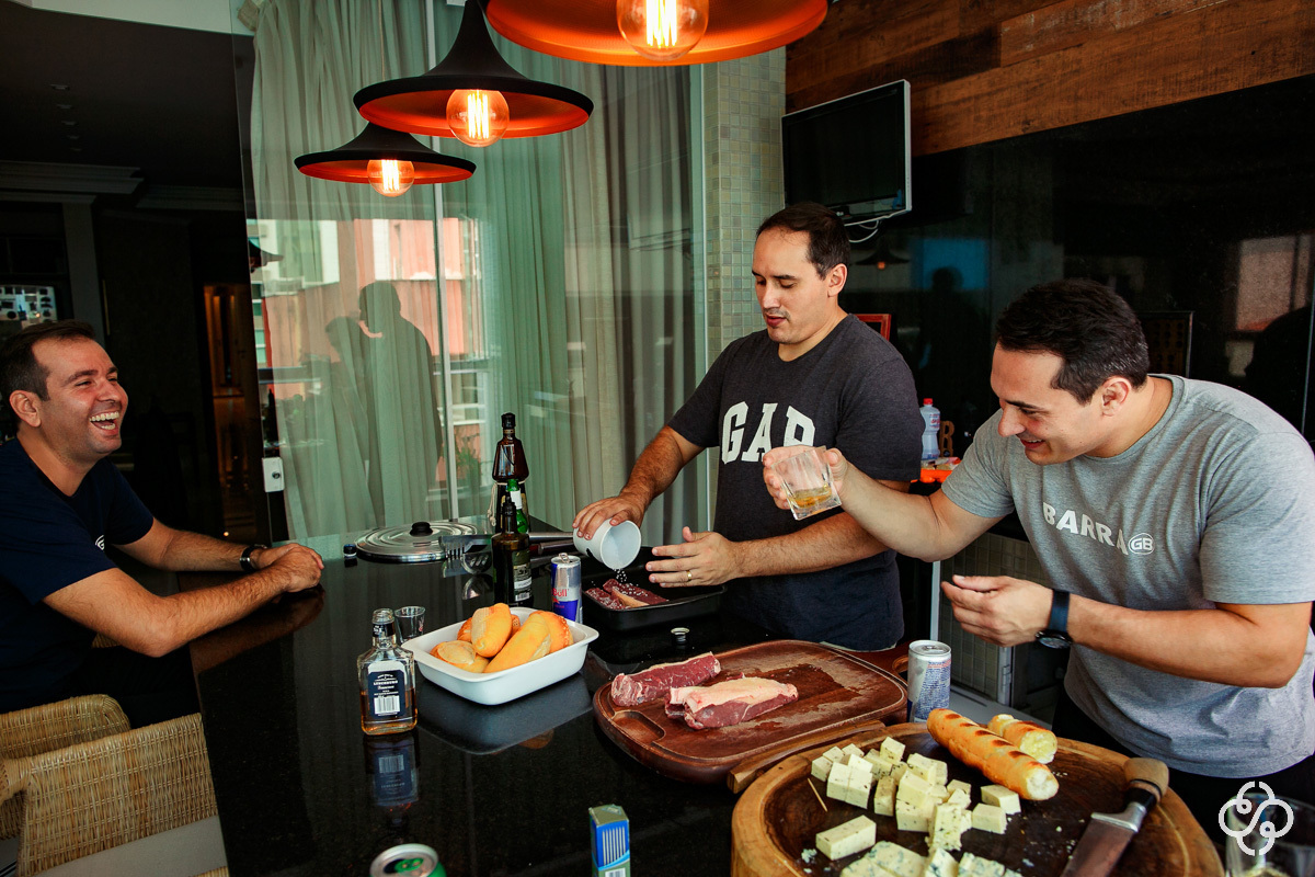 Making-of Noivo em casa Itapema - SC | Fotógrafo de Casamento | Itapema | Casamento no Campo | Espaço Garden - Camboriú |  Casamento Tais e Ricardo | www.rafaelsantosfotografia.com.br