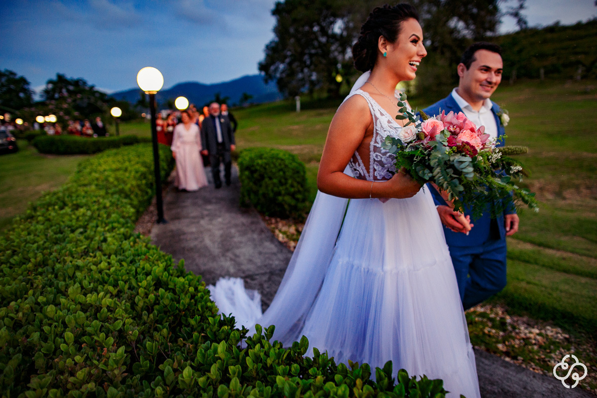 Cerimônia de casamento Espaço Garden em Camboriú - SC | Fotógrafo de Casamento | Casamento no Campo | Casamento de Dia | Casamento ao Ar Livre | Casamento Tais e Ricardo | www.rafaelsantosfotografia.com.br