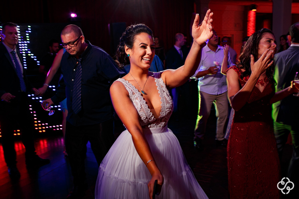 Balada de casamento Espaço Garden em Camboriú - SC | Fotógrafo de Casamento | Casamento no Campo | Casamento de Dia | Casamento ao Ar Livre | Casamento Tais e Ricardo | www.rafaelsantosfotografia.com.br