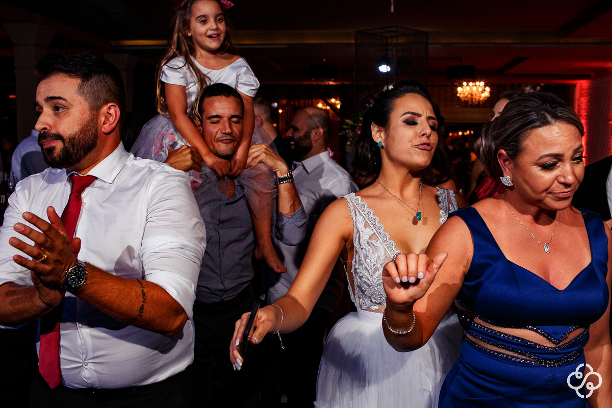 Balada de casamento Espaço Garden em Camboriú - SC | Fotógrafo de Casamento | Casamento no Campo | Casamento de Dia | Casamento ao Ar Livre | Casamento Tais e Ricardo | www.rafaelsantosfotografia.com.br
