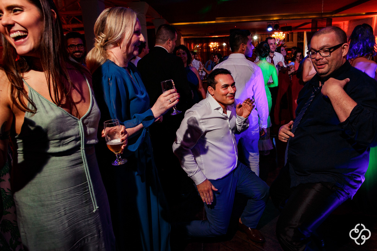 Balada de casamento Espaço Garden em Camboriú - SC | Fotógrafo de Casamento | Casamento no Campo | Casamento de Dia | Casamento ao Ar Livre | Casamento Tais e Ricardo | www.rafaelsantosfotografia.com.br