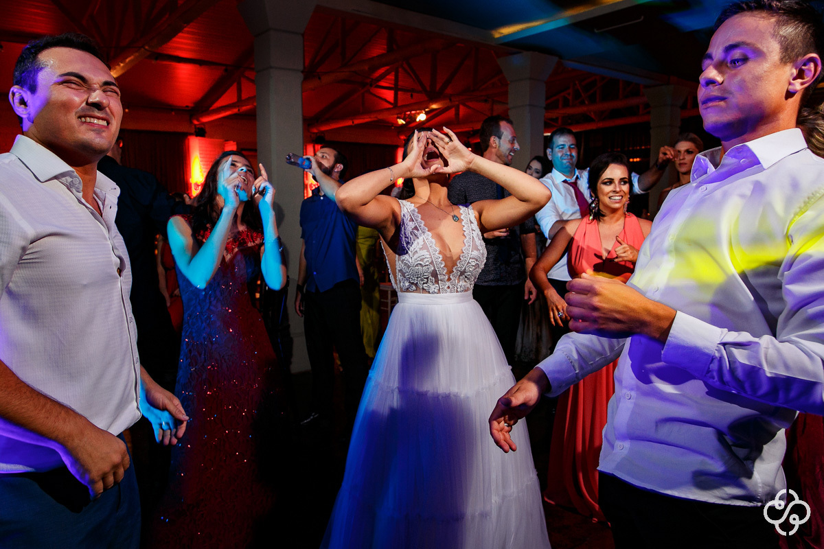 Balada de casamento Espaço Garden em Camboriú - SC | Fotógrafo de Casamento | Casamento no Campo | Casamento de Dia | Casamento ao Ar Livre | Casamento Tais e Ricardo | www.rafaelsantosfotografia.com.br