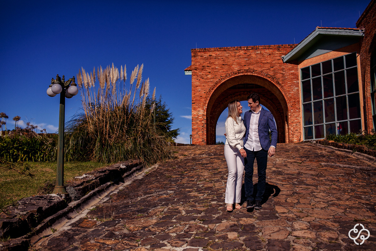 Pré Wedding | Ensaio Pré Casamento na Vinícola Villa Francioni | São Joaquim - SC | Serra Catarinense | Aline e Davi | Campo | Book Casal | Ensaio Casal | Fotógrafo de Casamento | Fotógrafo de Bodas | Parejas | www.rafaelsantosfotografia.com.br