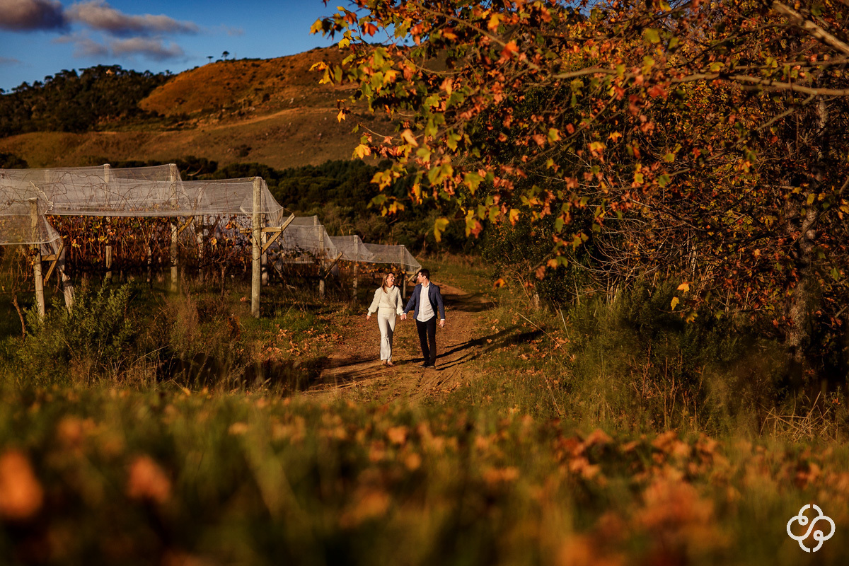 Pré Wedding | Ensaio Pré Casamento na Vinícola Villa Francioni | São Joaquim - SC | Serra Catarinense | Aline e Davi | Campo | Book Casal | Ensaio Casal | Fotógrafo de Casamento | Fotógrafo de Bodas | Parejas | www.rafaelsantosfotografia.com.br