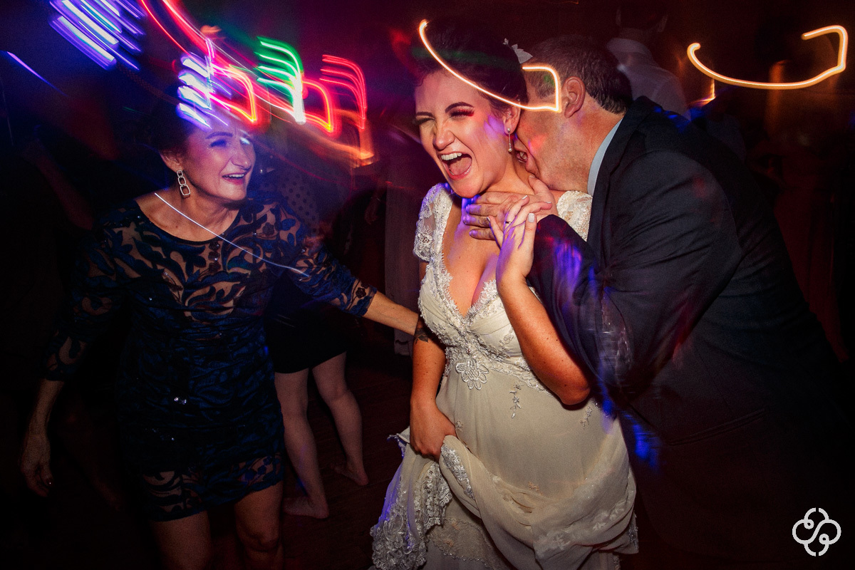 Balada de casamento Estaleiro Guest House Balneário Camboriú - SC | Fotógrafo de Casamento | Casamento na Praia | Casamento de Dia | Casamento ao Ar Livre | Casamento Natália e Maurício | Destination Wedding | www.rafaelsantosfotografia.com.br