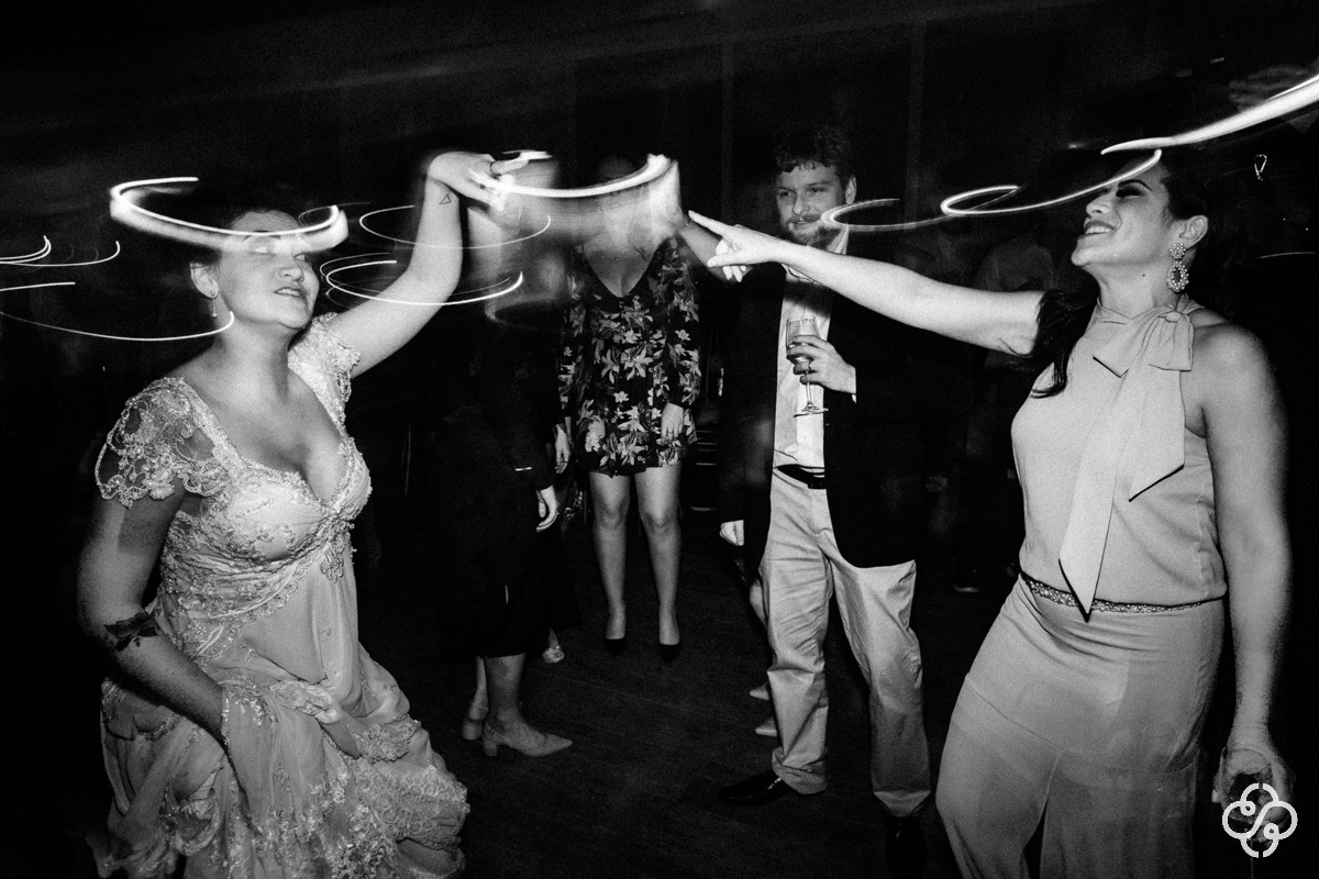 Balada de casamento Estaleiro Guest House Balneário Camboriú - SC | Fotógrafo de Casamento | Casamento na Praia | Casamento de Dia | Casamento ao Ar Livre | Casamento Natália e Maurício | Destination Wedding | www.rafaelsantosfotografia.com.br