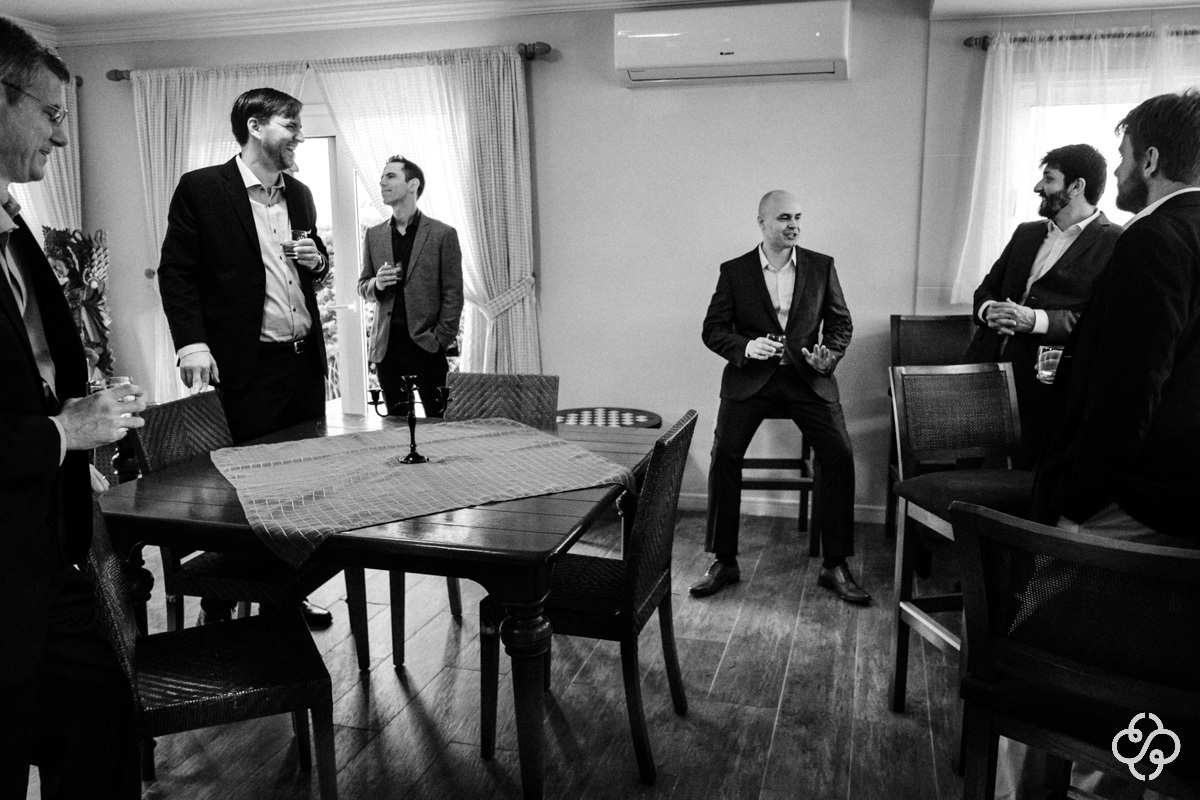 Making-of Noivo Estaleiro Guest House Balneário Camboriú - SC |   Fotógrafo de Casamento | Balneário Camboriú | Estaleiro Guest House| Casamento na Praia | Casamento Natália e Maurício | Destination Wedding | www.rafaelsantosfotografia.com.br