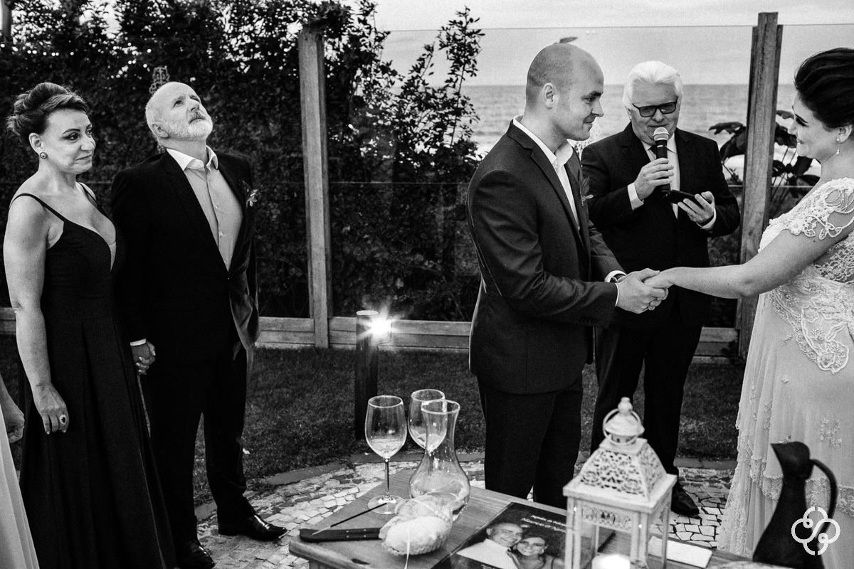 Cerimônia de casamento Estaleiro Guest House Balneário Camboriú - SC | Fotógrafo de Casamento | Casamento na Praia | Casamento de Dia | Casamento ao Ar Livre | Casamento Natália e Maurício | Destination Wedding | www.rafaelsantosfotografia.com.br