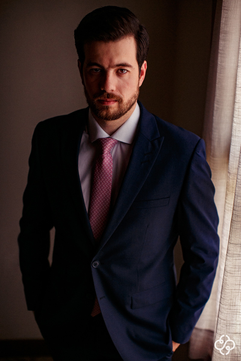 Making-of Noivo Villa Casarão Florianópolis - SC | Noivo |  Fotógrafo de Casamento | Florianópolis | Casamento no Campo | Casamento Gláucia e Alfredo | Ilha da Magia | Floripa | Destination Wedding | www.rafaelsantosfotografia.com.br