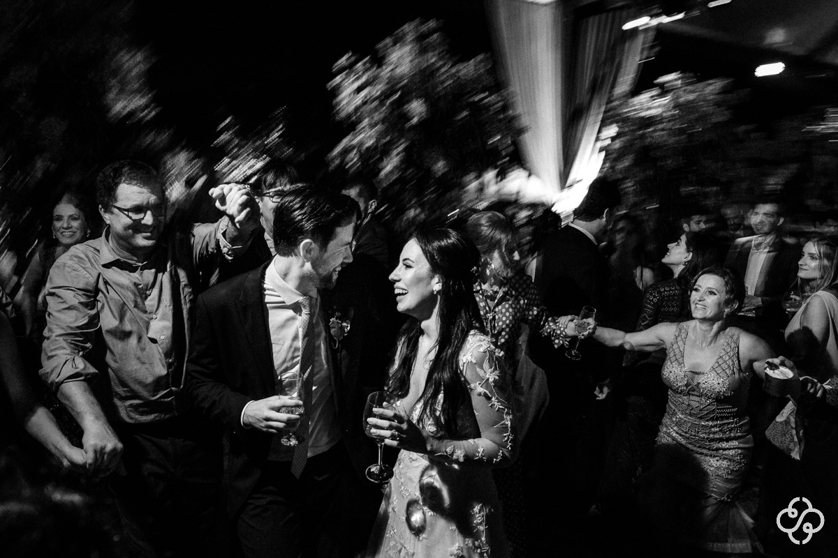 Balada de Casamento Villa Casarão em Florianópolis - SC | Fotógrafo de Casamento | Destination Wedding | Casamento no Campo | Casamento de Dia | Casamento ao Ar Livre | Casamento Gláucia e Alfredo | www.rafaelsantosfotografia.com.br